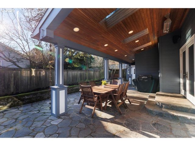 3262 FAIRVIEW Way, West Linn, OR 97068