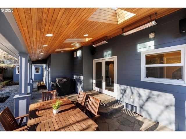 3262 FAIRVIEW Way, West Linn, OR 97068