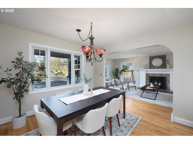 3262 FAIRVIEW Way, West Linn, OR 97068