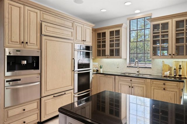 5010 BAYSHORE BOULEVARD 4, Tampa, FL 33611