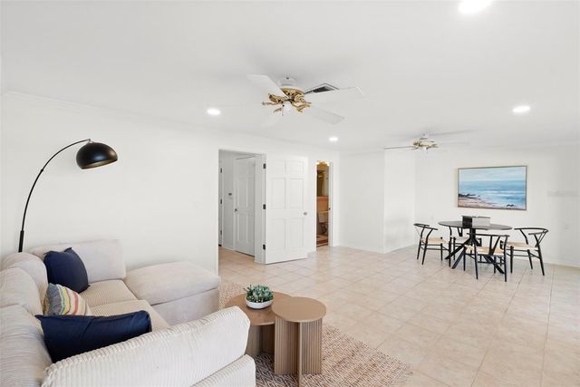 5010 BAYSHORE BOULEVARD 4, Tampa, FL 33611