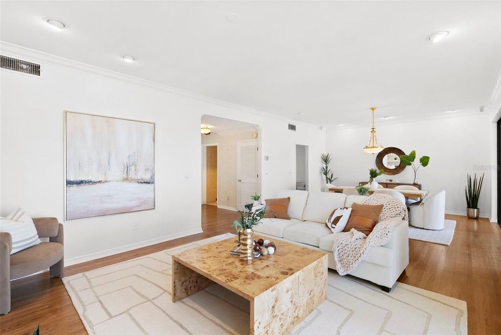 Image 12 of property listing at 5010 BAYSHORE BOULEVARD 4, Tampa, FL 33611