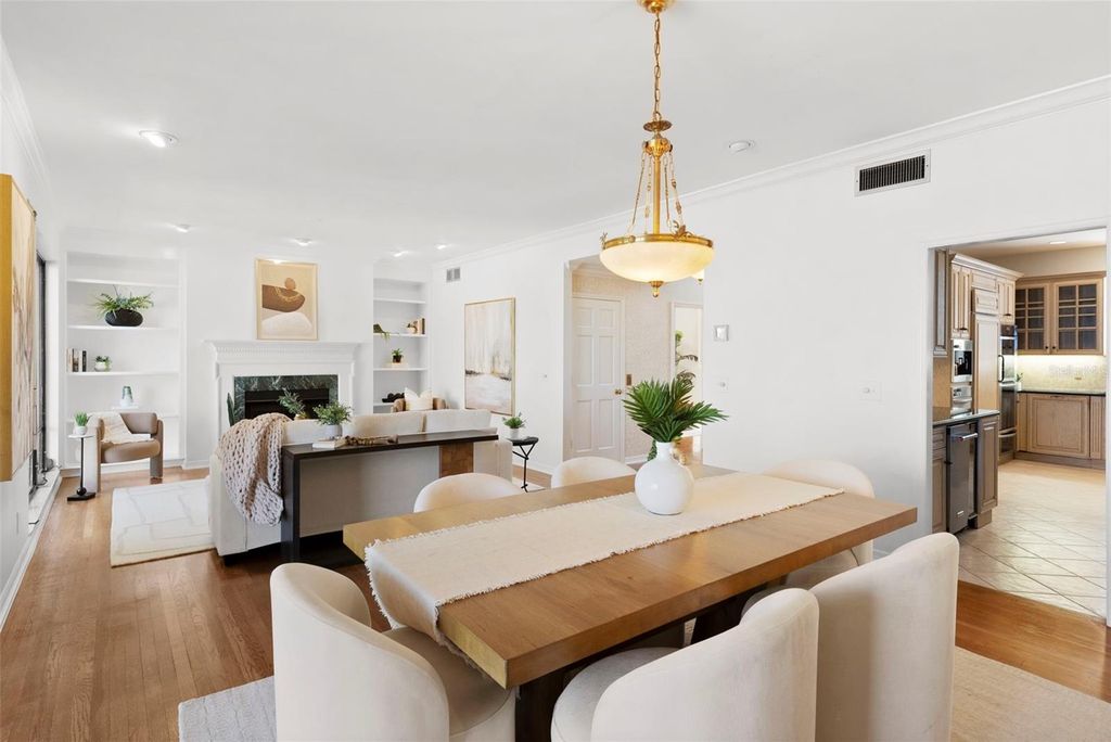 Image 16 of property listing at 5010 BAYSHORE BOULEVARD 4, Tampa, FL 33611