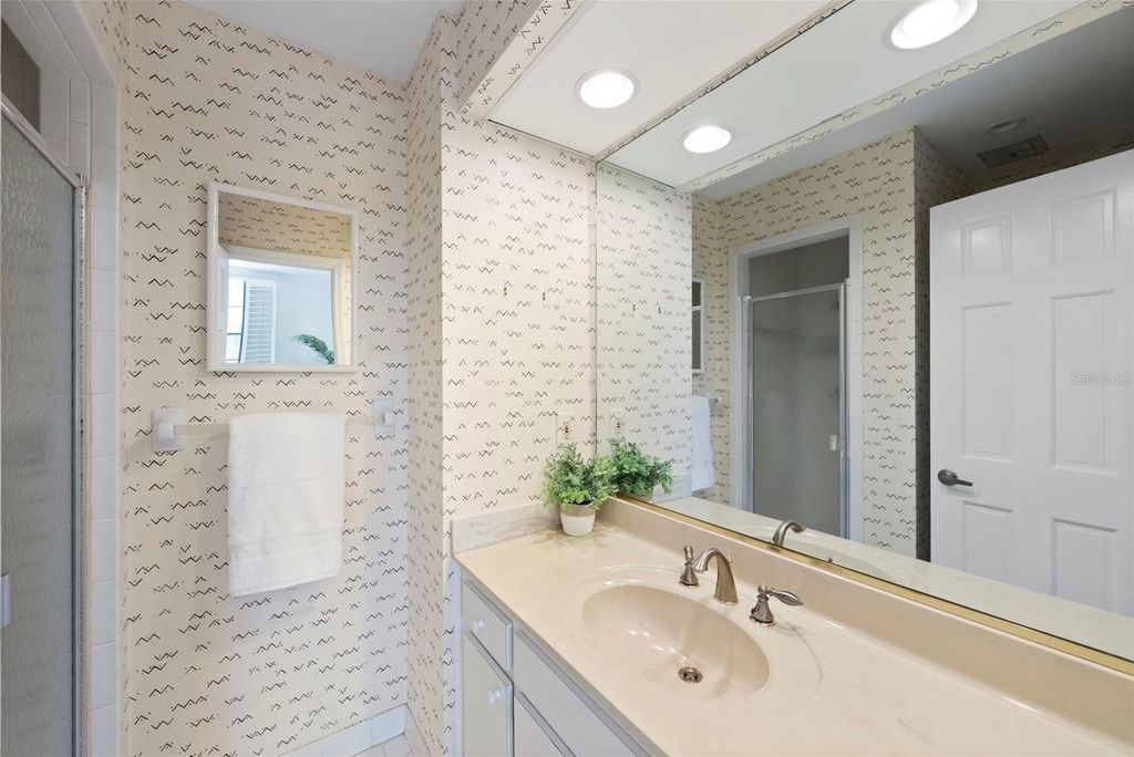 Image 60 of property listing at 5010 BAYSHORE BOULEVARD 4, Tampa, FL 33611