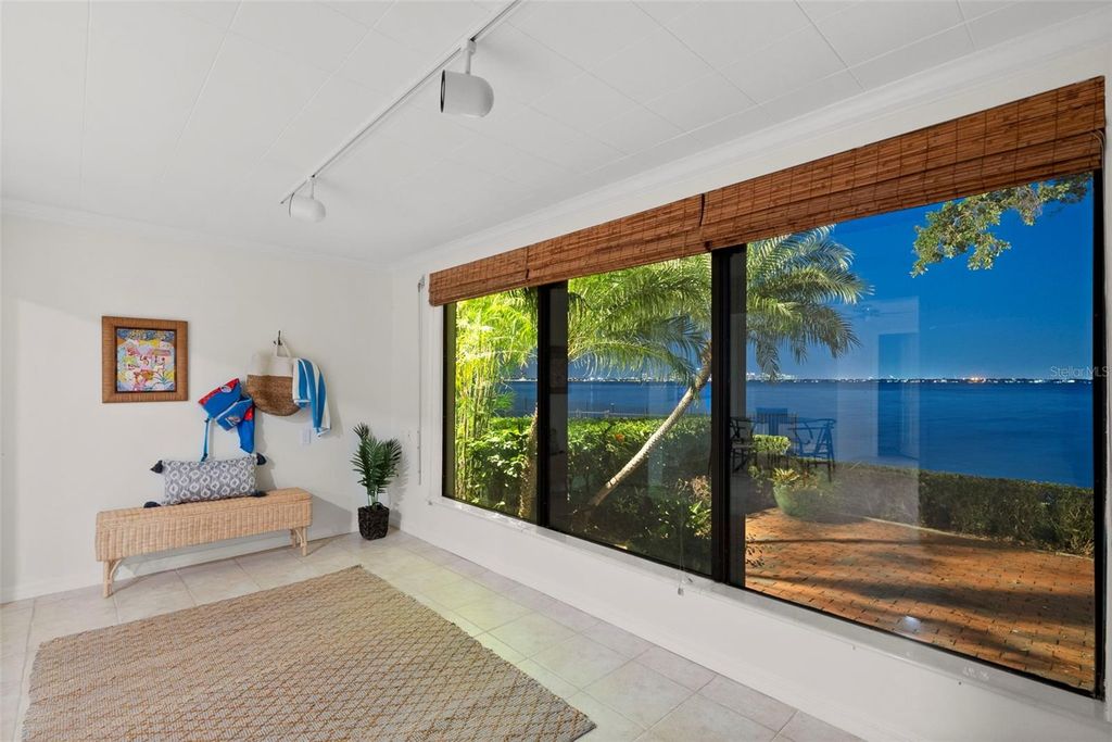 Image 61 of property listing at 5010 BAYSHORE BOULEVARD 4, Tampa, FL 33611