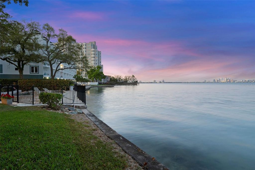 Image 64 of property listing at 5010 BAYSHORE BOULEVARD 4, Tampa, FL 33611