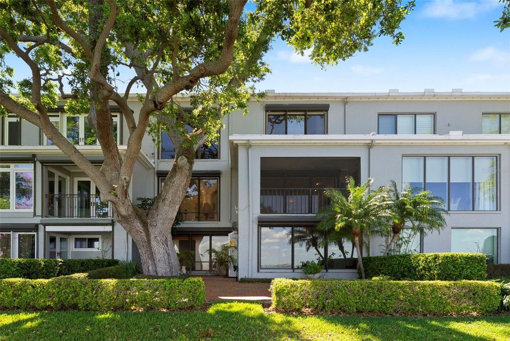 Image 66 of property listing at 5010 BAYSHORE BOULEVARD 4, Tampa, FL 33611