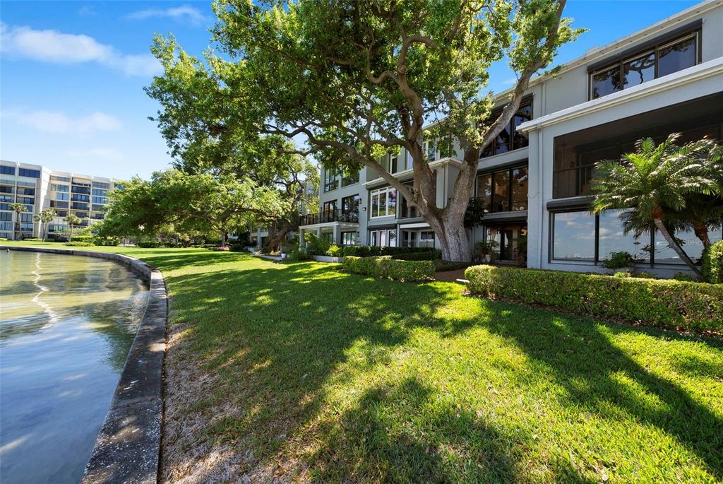 Image 69 of property listing at 5010 BAYSHORE BOULEVARD 4, Tampa, FL 33611