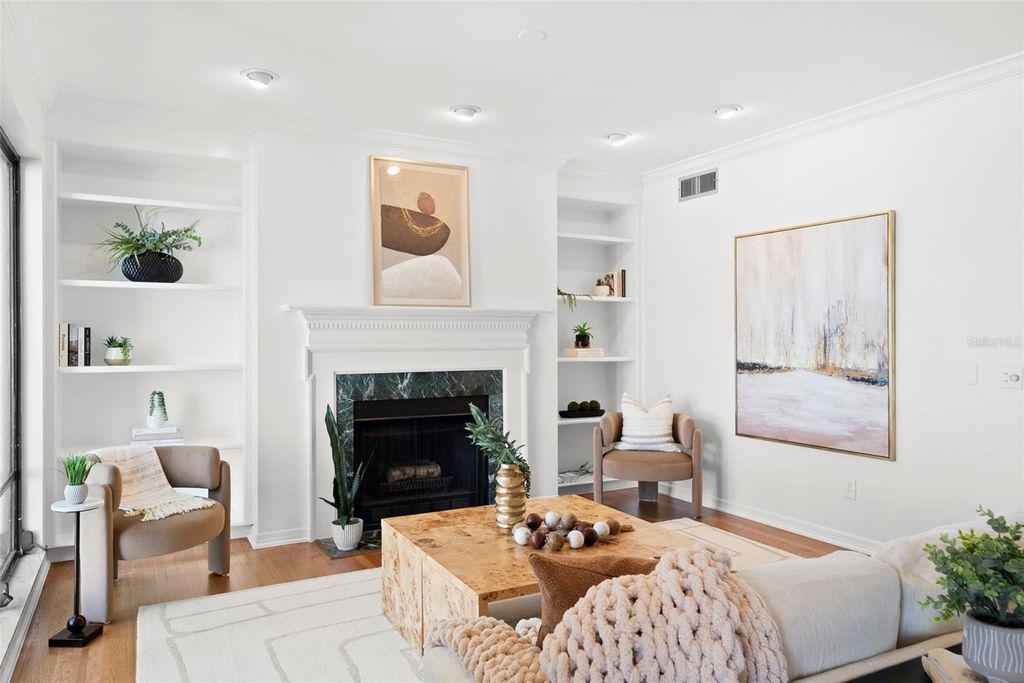 Image 9 of property listing at 5010 BAYSHORE BOULEVARD 4, Tampa, FL 33611