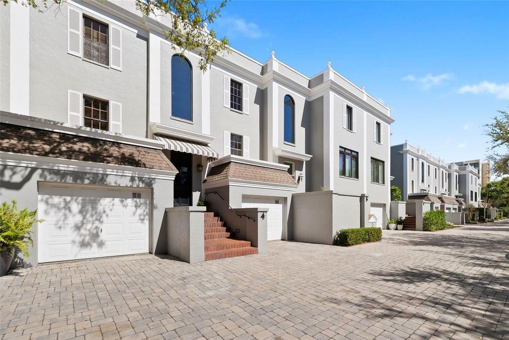 Image 82 of property listing at 5010 BAYSHORE BOULEVARD 4, Tampa, FL 33611