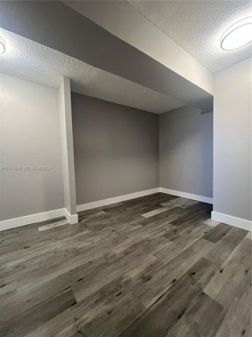 1750 NE 191st St 522-3, Miami, FL 33179