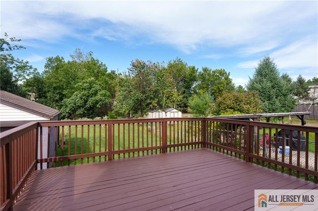 12 Fox Road, Edison, NJ 08817