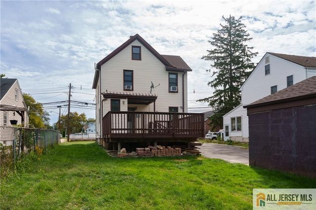 12 Fox Road, Edison, NJ 08817