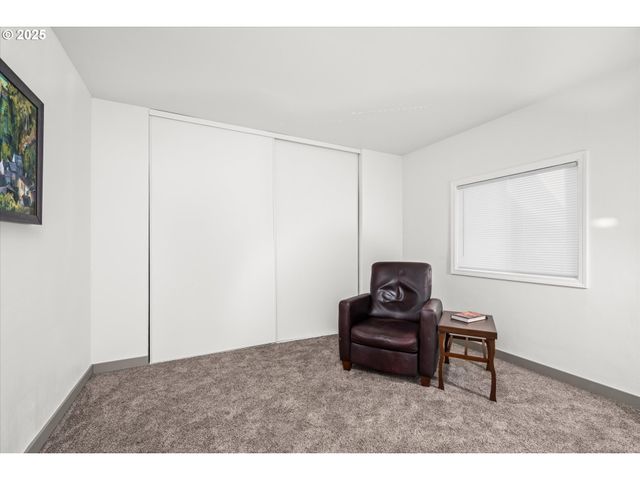 1199 N TERRY St 113, Eugene, OR 97402