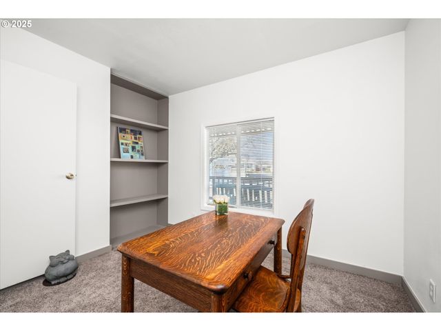 1199 N TERRY St 113, Eugene, OR 97402