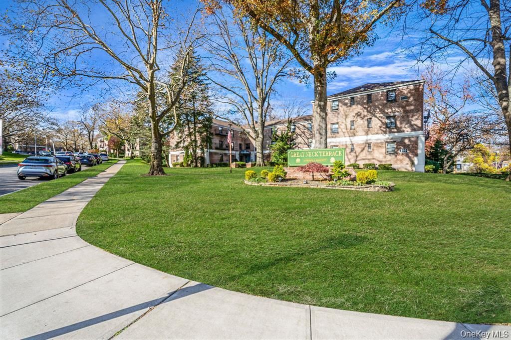 8 Terrace Circle 1G, Great Neck, NY 11021