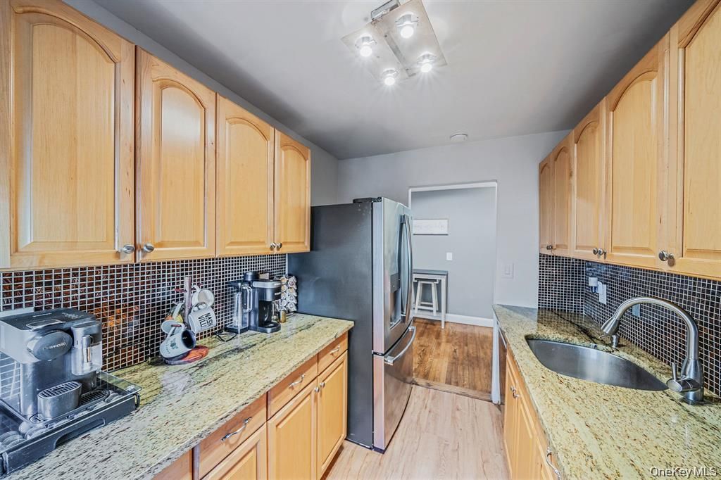 8 Terrace Circle 1G, Great Neck, NY 11021 — photo 3