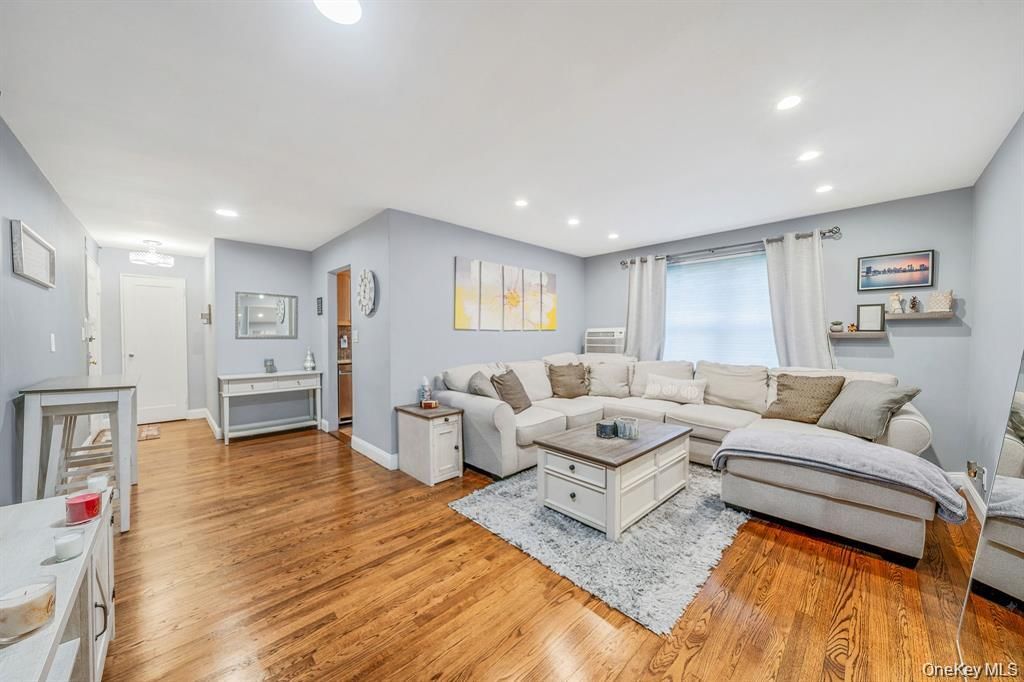 8 Terrace Circle 1G, Great Neck, NY 11021 — photo 5