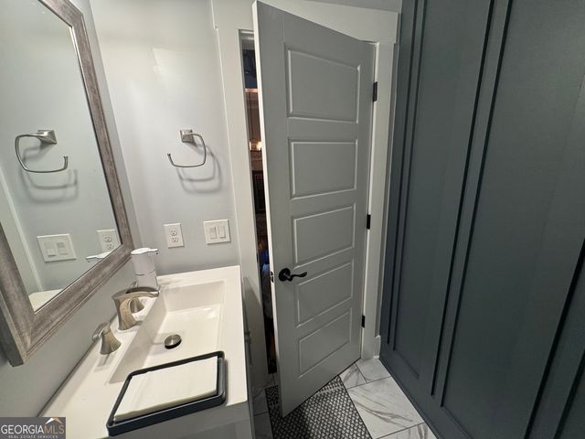 215 Walden Pond Trail, Senoia, GA 30276