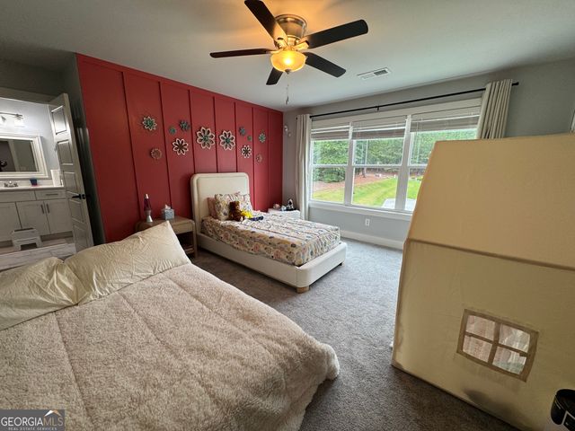 215 Walden Pond Trail, Senoia, GA 30276