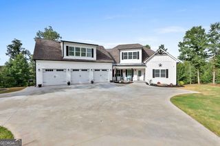 215 Walden Pond Trail, Senoia, GA 30276