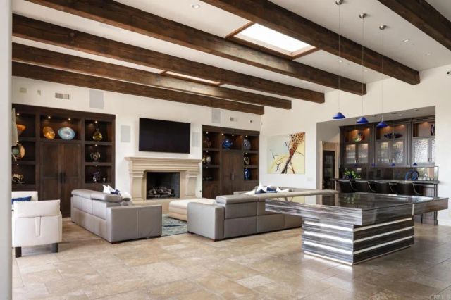 6565 Calle Reina, Rancho Santa Fe, CA 92067