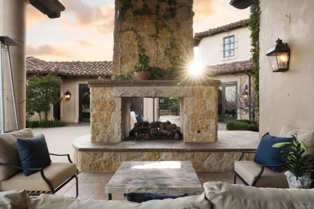 6565 Calle Reina, Rancho Santa Fe, CA 92067