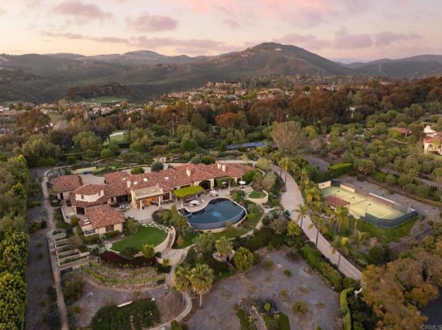 6565 Calle Reina, Rancho Santa Fe, CA 92067