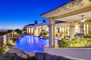 19 Club Vista Drive, Henderson, NV 89052