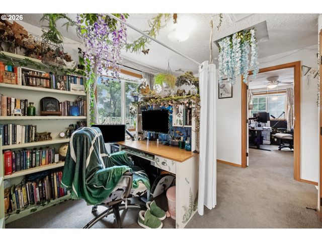 11769 Se BOISE St, Portland, OR 97266