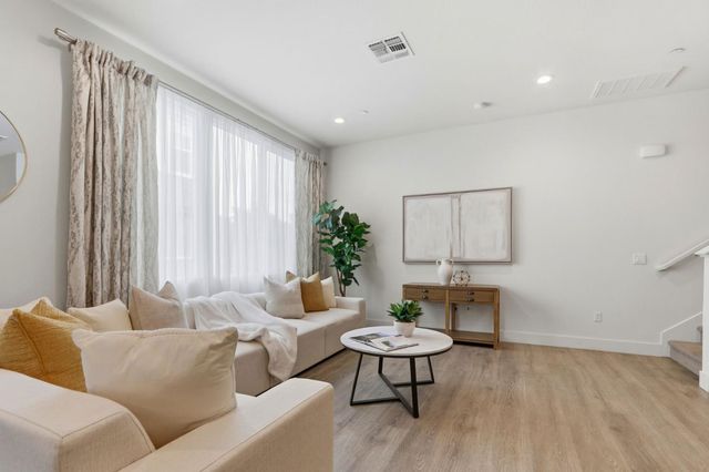 214 Proximity Way, San Jose, CA 95110