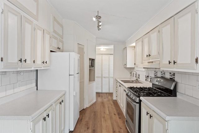 868 Kings Way, Nekoosa, WI 54457