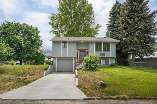 1514 E 4th St, Deer Park, WA 99006