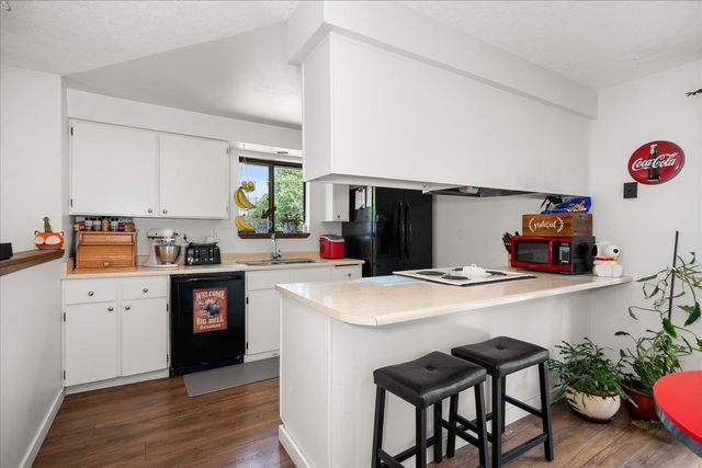 1514 E 4th St, Deer Park, WA 99006