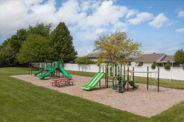 1514 E 4th St, Deer Park, WA 99006