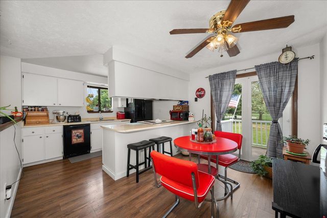 1514 E 4th St, Deer Park, WA 99006