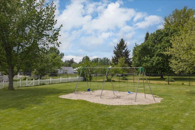 1514 E 4th St, Deer Park, WA 99006