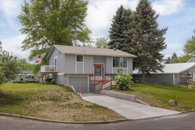 1514 E 4th St, Deer Park, WA 99006