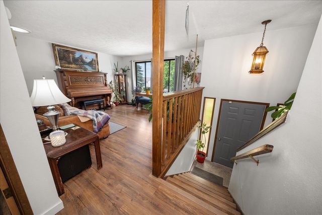 1514 E 4th St, Deer Park, WA 99006