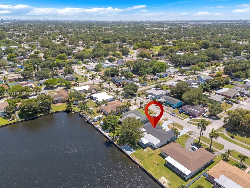 8841 NW 14th Ave, Miami, FL 33147