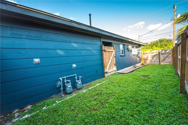 1600 Parker LN A, Austin, TX 78741