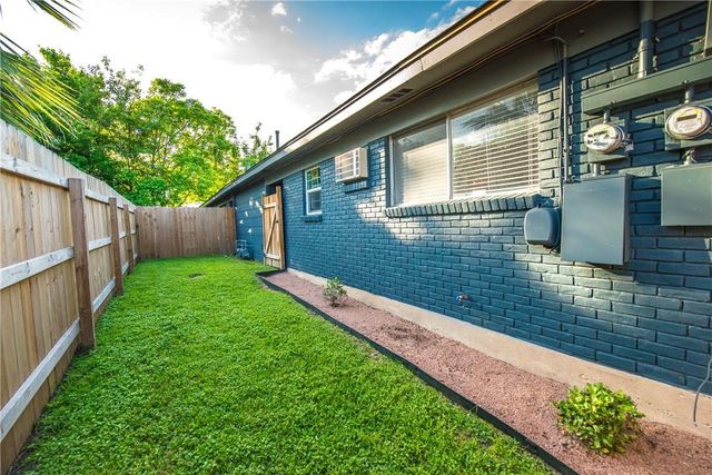 1600 Parker LN A, Austin, TX 78741