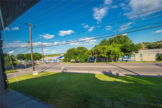 1600 Parker LN A, Austin, TX 78741