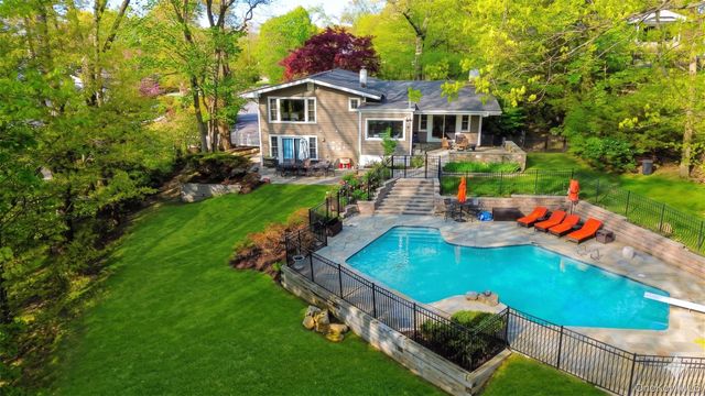 5 Eaton Lane, Scarsdale, NY 10583
