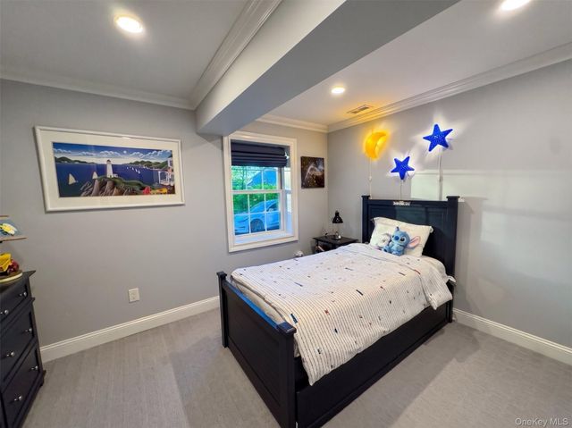 5 Eaton Lane, Scarsdale, NY 10583