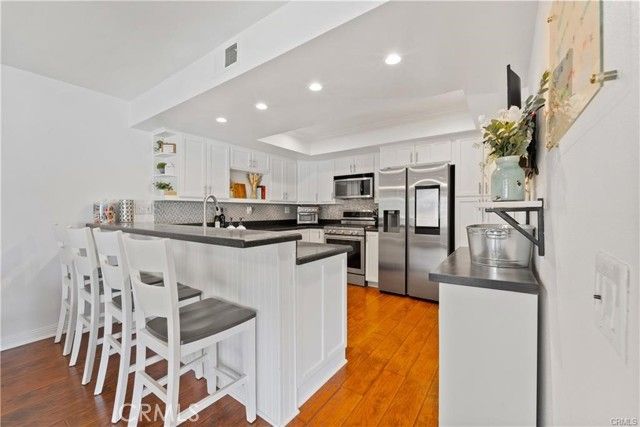 27065 Rio Prado Drive, Valencia (santa Clarita), CA 91354