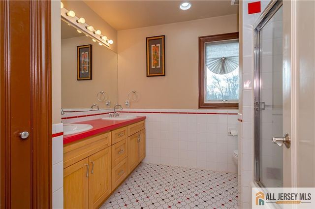 53 Princeton Avenue, Colonia, NJ 07067