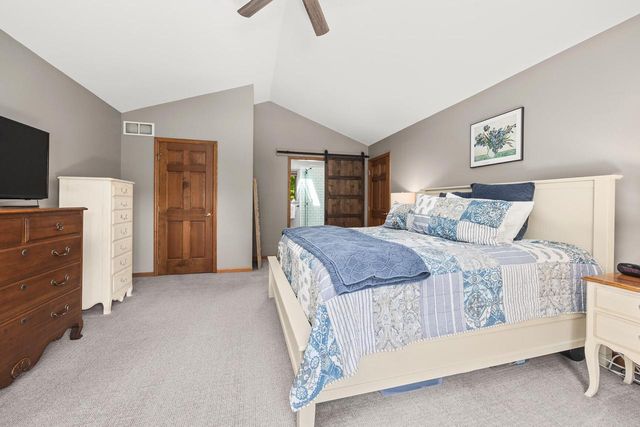 W245N6061 Maris DRIVE, Sussex, WI 53089