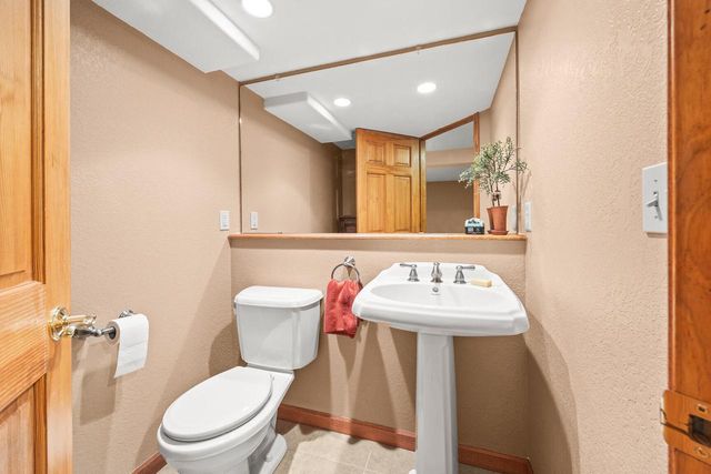 W245N6061 Maris DRIVE, Sussex, WI 53089