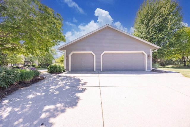 W245N6061 Maris DRIVE, Sussex, WI 53089